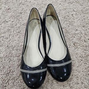 Naturalizer black patent silver detail flat shoes